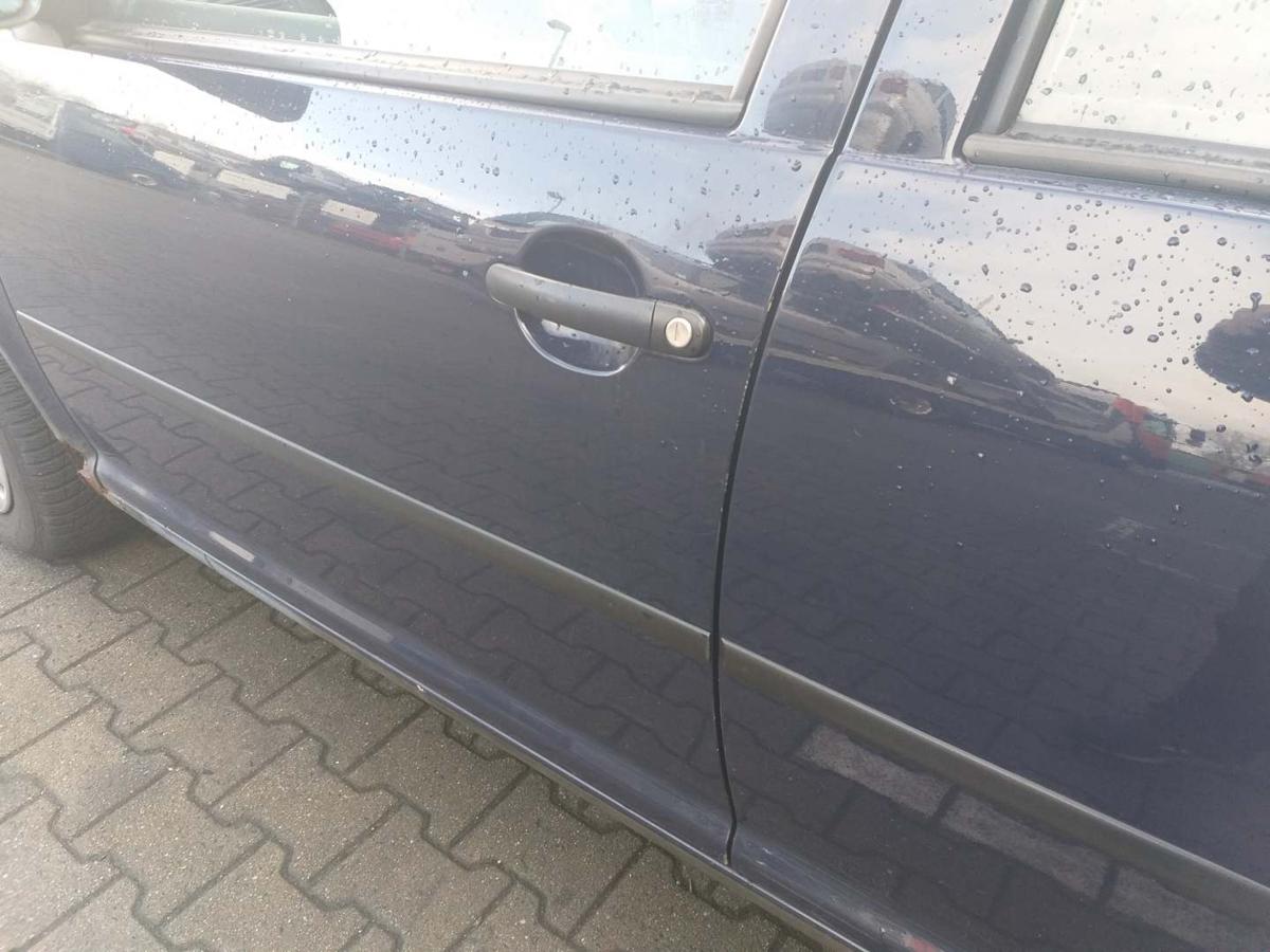 VW Golf 4 original T&uuml;r vorn links LA5G Perlblau 5-T&uuml;rer Rohbau Bj.2004